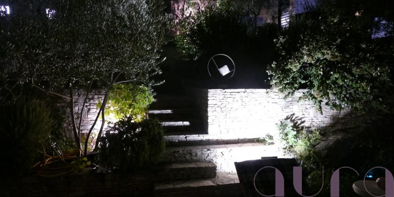 RV-garden by night (3)